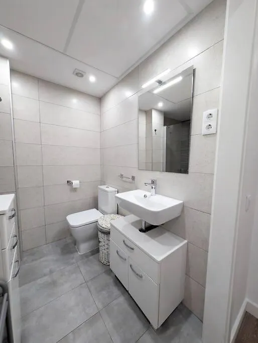 New Flat In The Centre, 10 Min From Bcn Airport Apartment Cornella de Llobregat