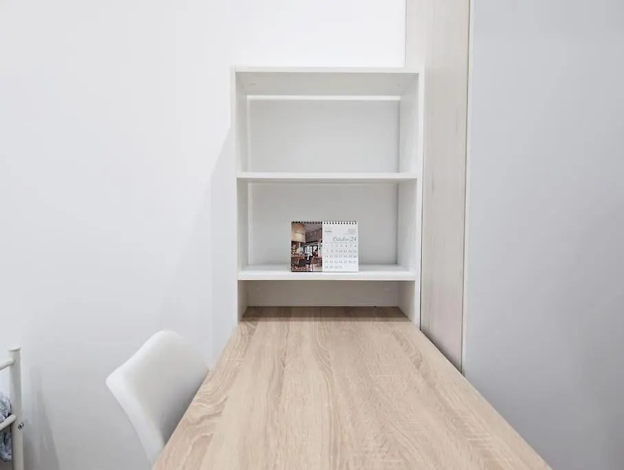 New Flat In The Centre, 10 Min From Bcn Airport Apartment Cornella de Llobregat