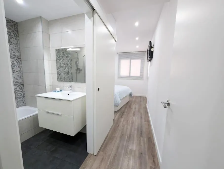 New Flat In The Centre, 10 Min From Bcn Airport Apartment Cornella de Llobregat