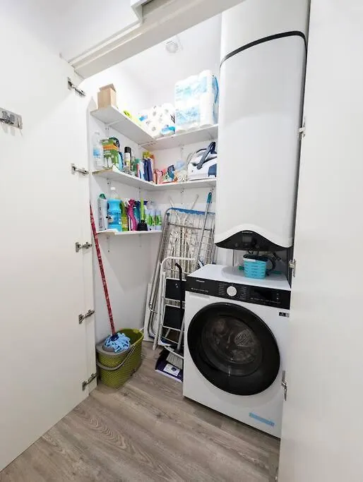 New Flat In The Centre, 10 Min From Bcn Airport Apartment Cornella de Llobregat 0*,