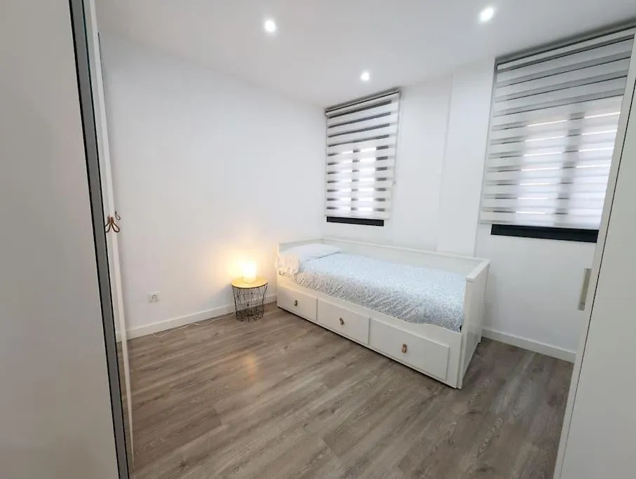 New Flat In The Centre, 10 Min From Bcn Airport Apartment Cornella de Llobregat