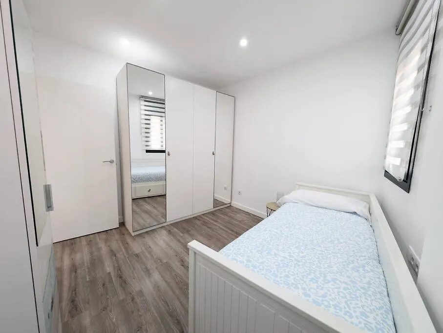 New Flat In The Centre, 10 Min From Bcn Airport Apartment Cornella de Llobregat