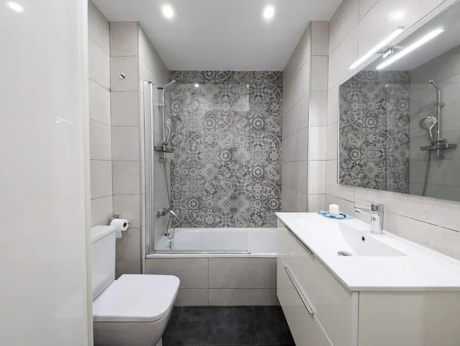 New Flat In The Centre, 10 Min From Bcn Airport Apartment Cornella de Llobregat 0*,  Spain