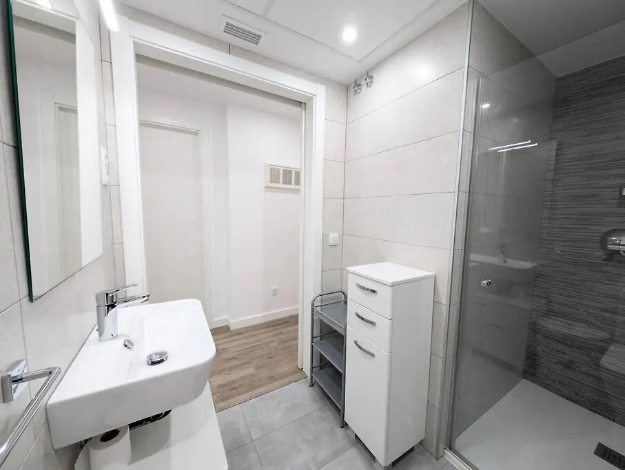 New Flat In The Centre, 10 Min From Bcn Airport Apartment Cornella de Llobregat